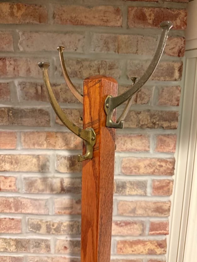 ANTIQUE OAK CLOTHES TREE / HAT RACK (1 of 3)