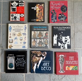 LOT OF ANTIQUE COLLECTING REFERENCE BOOKS