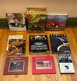 LOT OF AUTOMOBILE REFERENCE BOOKS, COFFEE TABLE