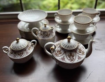 (22) PIECE LOMONOSOV IMPERIAL PORCELAIN LUNCHEON SET