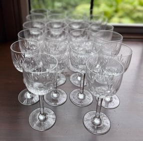 LOT OF CRYSTAL STEMWARE