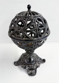 LARGE CAST IRON COUNTERTOP STRING HOLDER