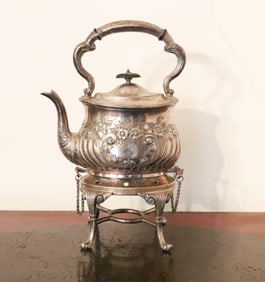 SILVERPLATE TEAPOT W/ STAND