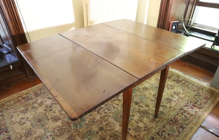 ANTIQUE DROPLEAF TABLE