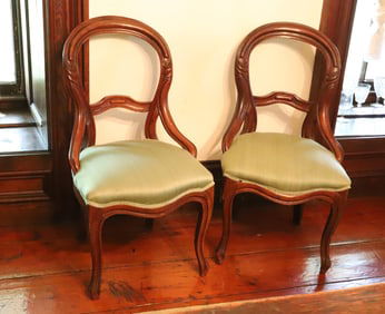 PAIR OF VICTORIAN SIDE CHAIRS