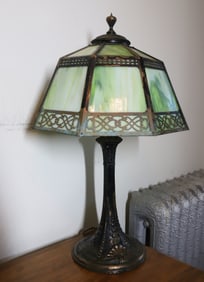 SLAG GLASS TABLE LAMP