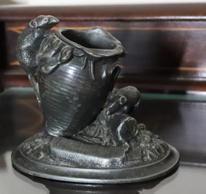 CAST IRON MATCH HOLDER