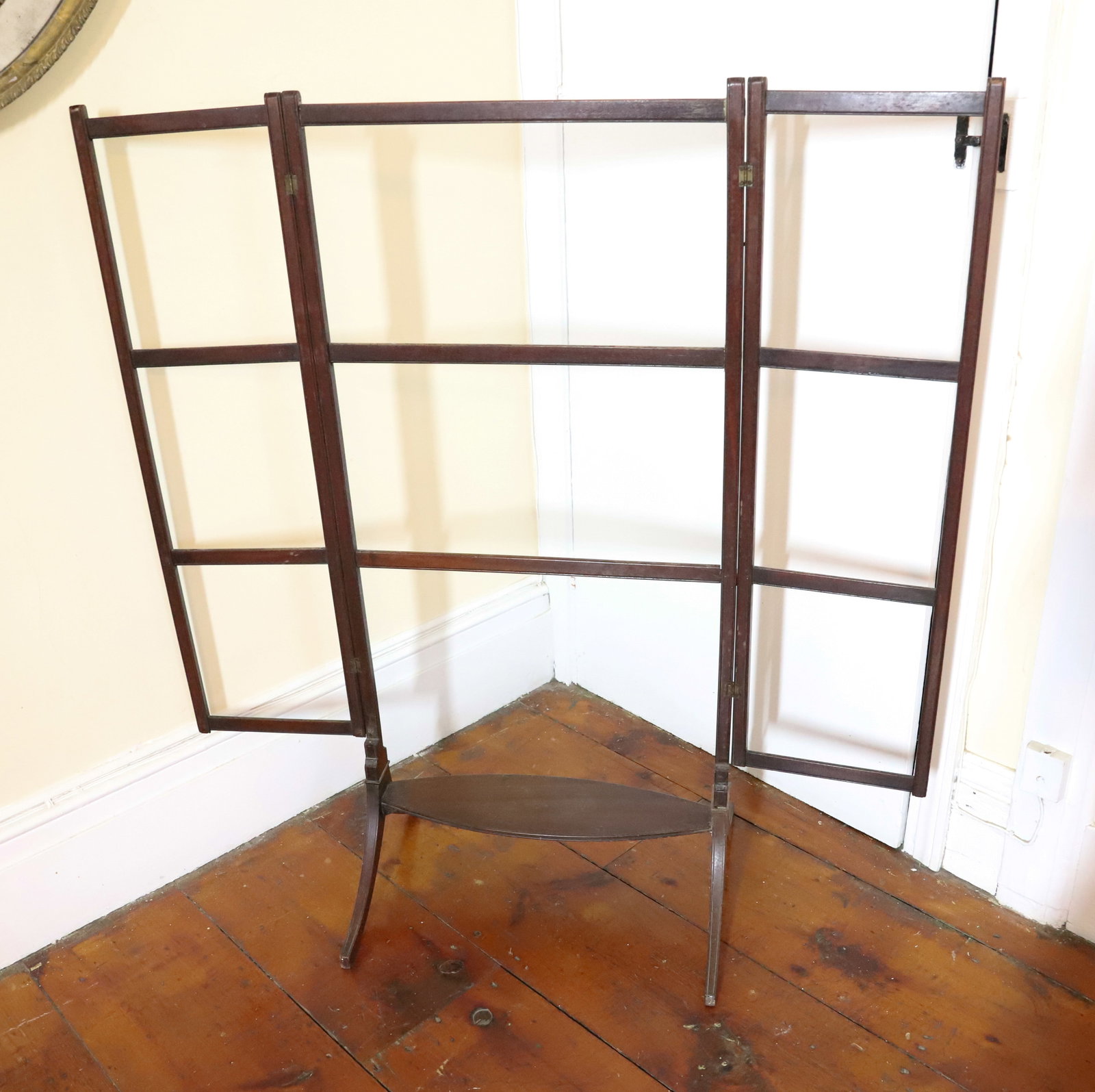 EDWARDIAN FOLDING TOWEL RAIL: 43 1/4" X 40". THREE PANELS. PLEASE READ CAREFULLY - THIS IS AN ONLINE ONLY AUCTION - Terms for Purchasing and Shipping of Auction Items. Please read carefully before bidding. Hartzell’s Auction