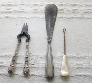 STERLING SHOE HORN AND SHEARS