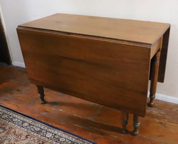 ANTIQUE DROPLEAF TABLE