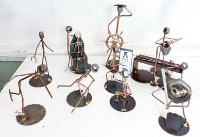 LOT OF (8) FOLK ART FIGURES