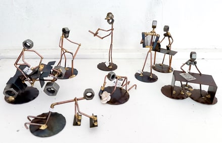 LOT OF (8) FOLK ART FIGURES