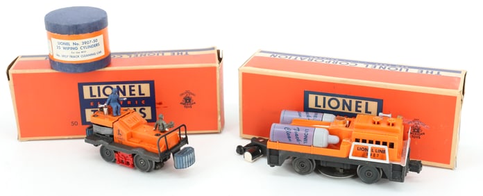 (2) LIONEL TRAIN CARS W/ ORIGINAL BOXES