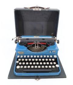 ROYAL PORTABLE TYPEWRITER