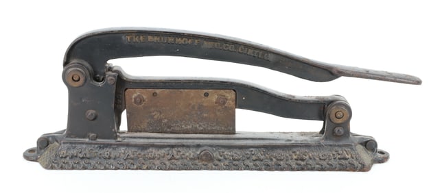 CAST IRON TOBACCO PLUG CUTTER