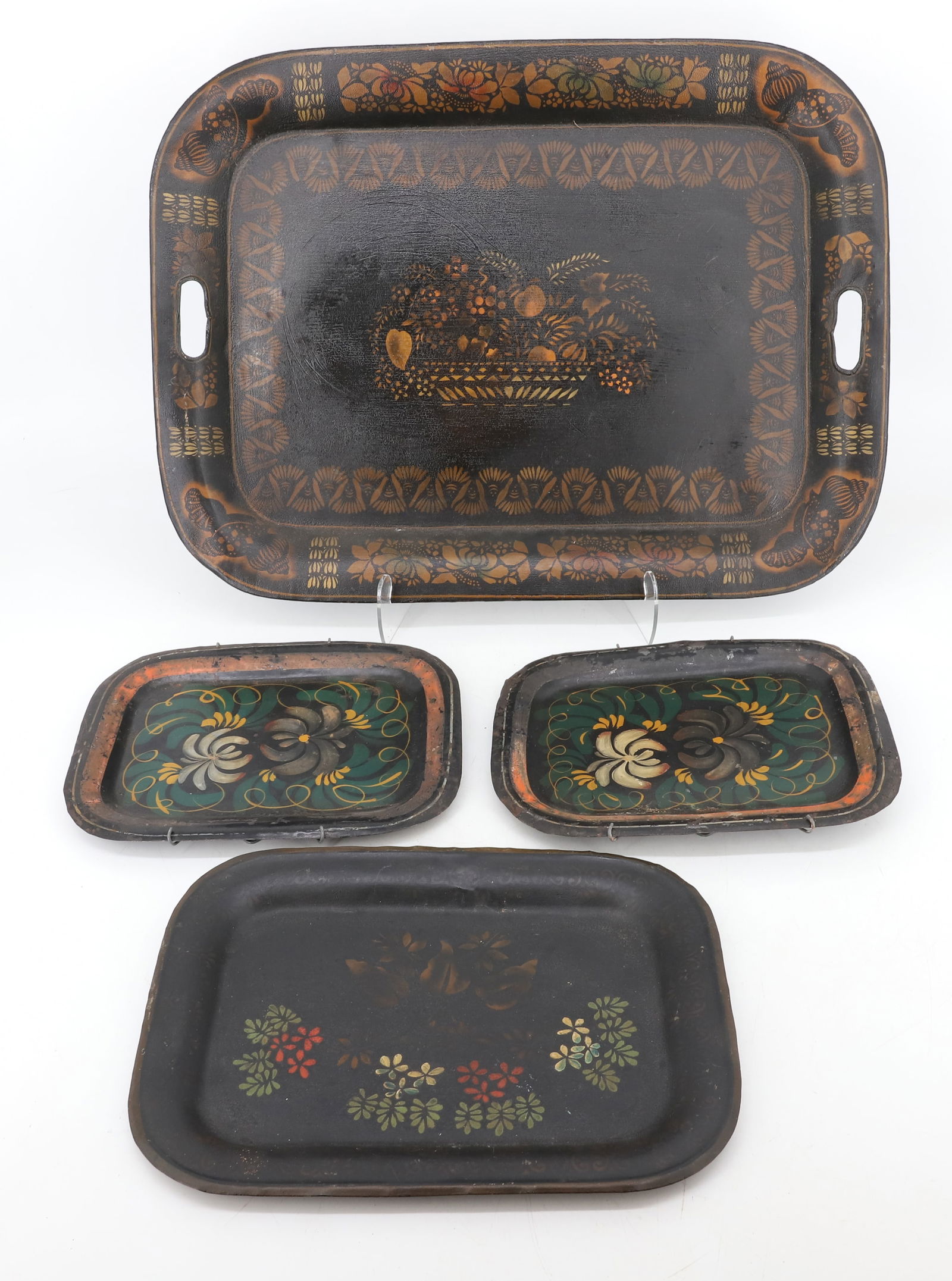 LOT OF TOLEWARE TIN TRAYS (1 of 5)