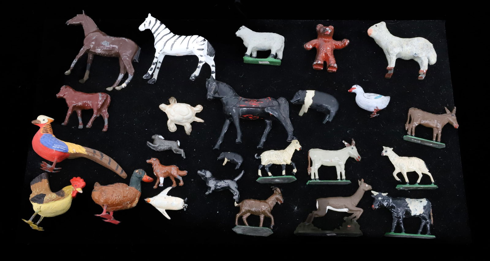 LOT OF PAINTED ANIMALS, LEAD, COMPOSITION (1 of 2)