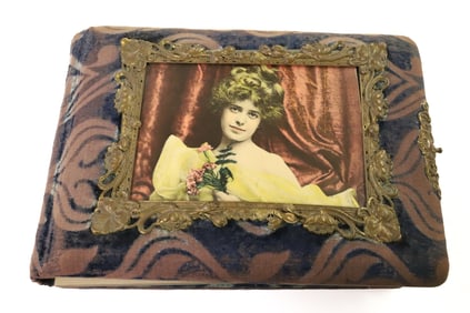 ANTIQUE PHOTOGRAPH ALBUM