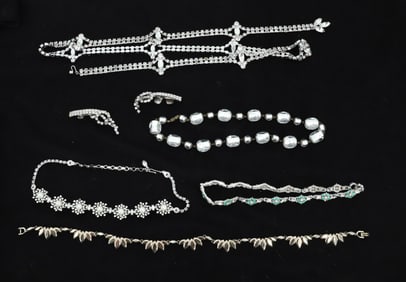 VINTAGE COSTUME JEWELRY LOT