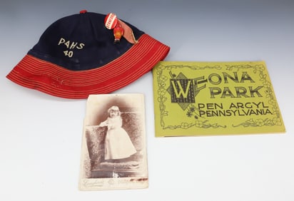 SCHOOL HAT AND PEN ARGYL BOOKLET