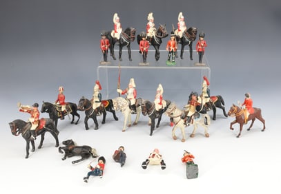 LOT OF LEAD TOY SOLDIERS AND HORSES