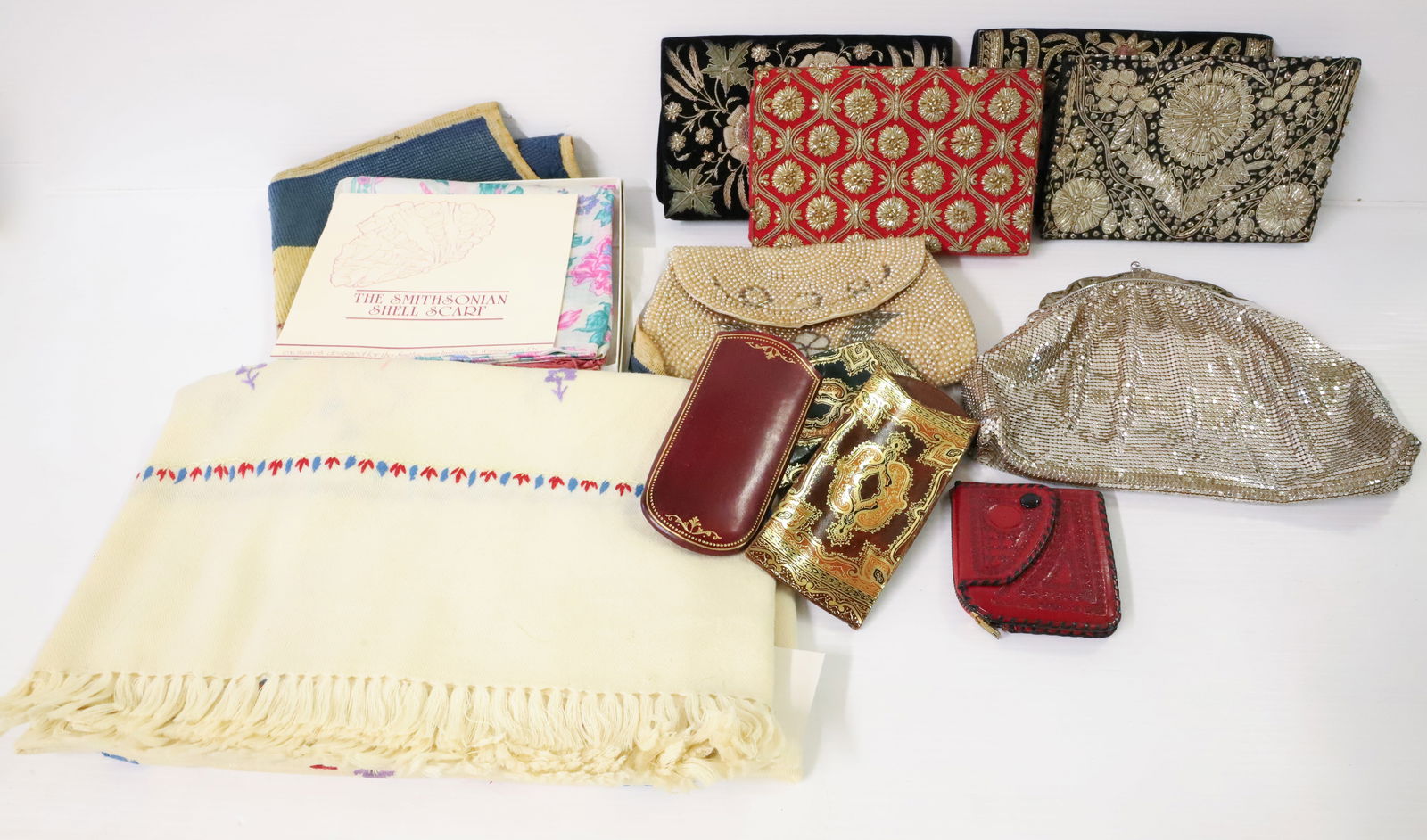 LOT OF VINTAGE PURSES, STOLES, SCARVES (1 of 4)
