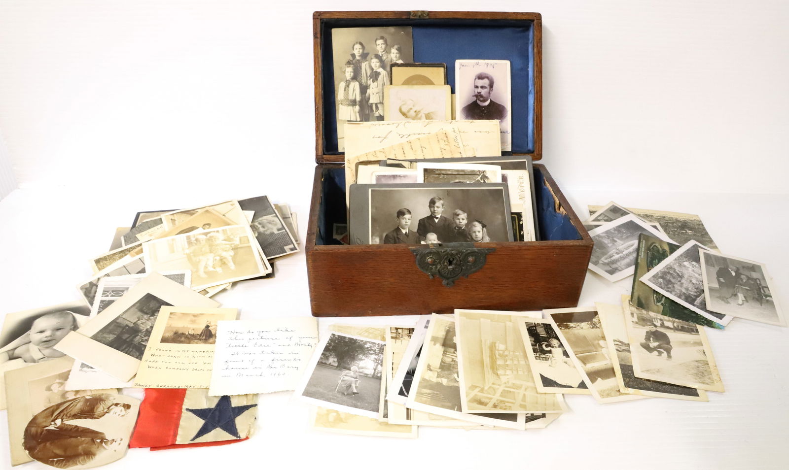 LOT OF VINTAGE PHOTOGRAPHS: 19TH /20TH C. FAMILY PHOTOGRAPHS IN SAME ERA OAK BOX. 10" L. PLEASE READ CAREFULLY - Terms for Purchasing and Shipping of Auction Items. Please read carefully before bidding. Hartzell?s Auction Galler