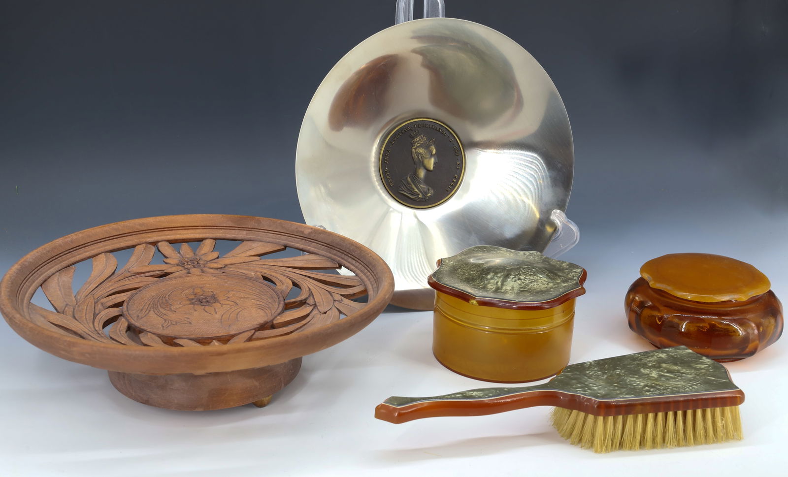 LOT OF VINTAGE SMALLS: INCLUDING: DRESSER JARS, BRUSH, COMMEMORATIVE BOWL 9 1/4" D. AND MUSICAL WOODEN COMPOTE. PLEASE READ CAREFULLY - Terms for Purchasing and Shipping of Auction Items. Please read carefully before biddin