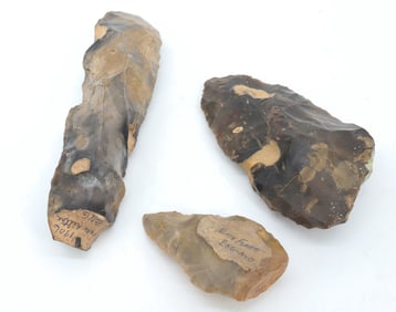 LOT OF FLINT / STONE ARTIFACTS