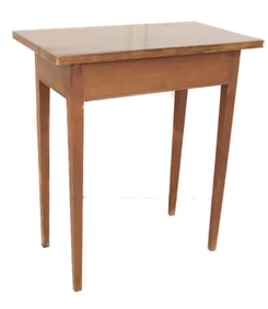COUNTRY TAPERED LEG STAND