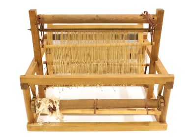 MINIATURE WOODEN LOOM
