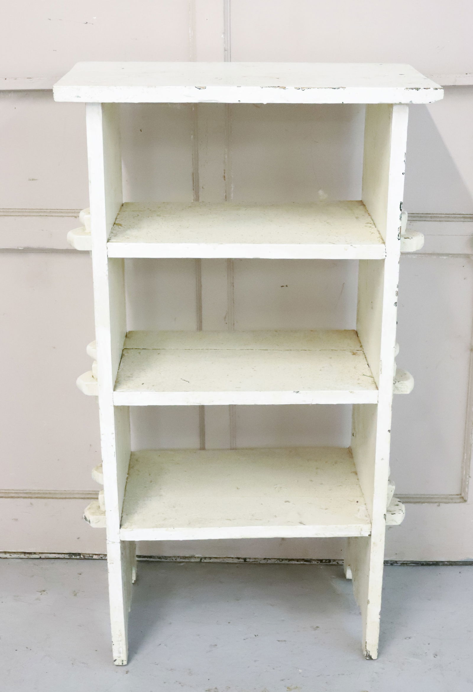 WHITE PAINTED BOOKSHELF (1 of 4)