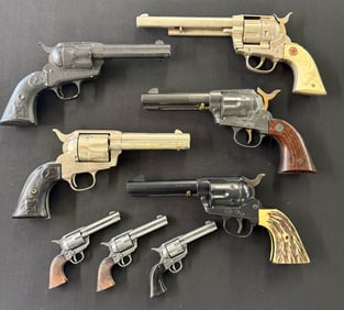LOT OF MODEL / PROP GUNS