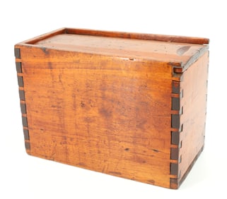 19TH C. SLIDE LID BOX