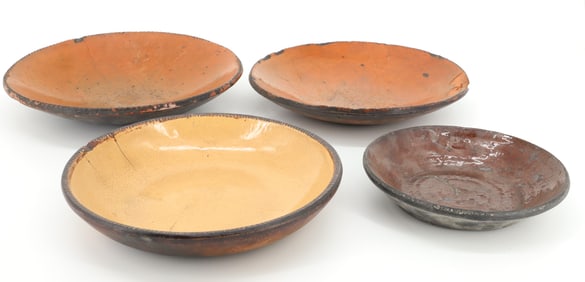 LOT OF POTTERY PIE PLATES