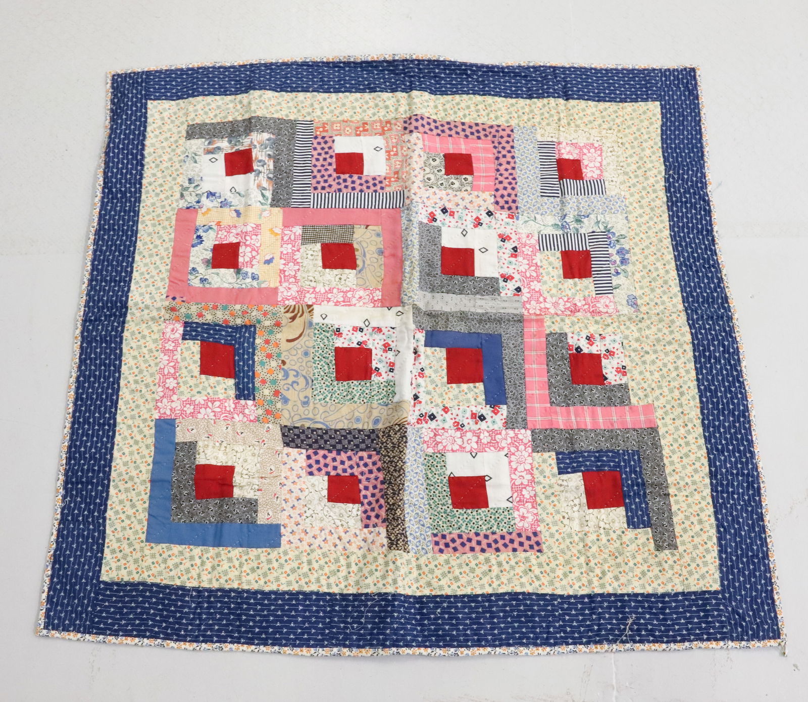 VINTAGE HANDMADE CRIB QUILT (1 of 3)