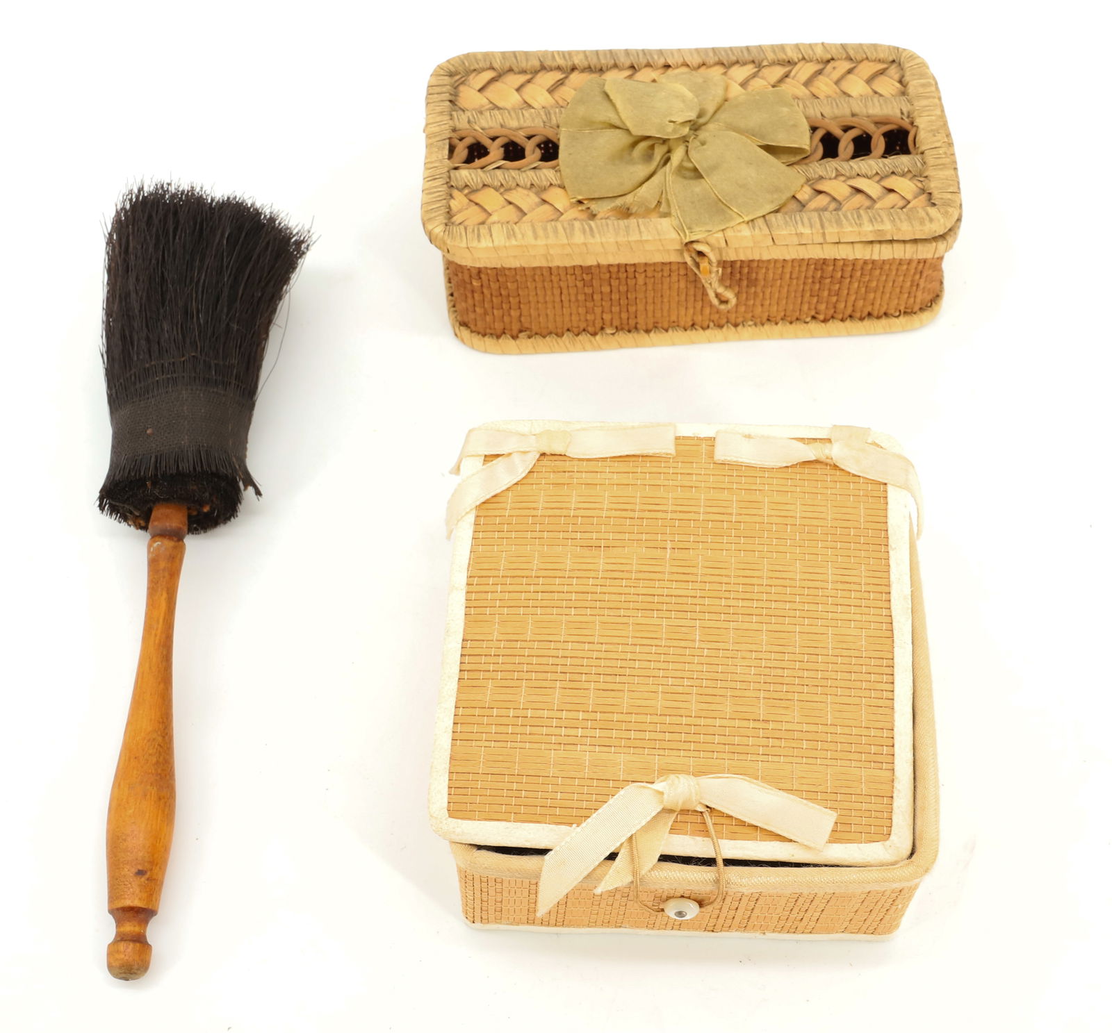 (2) SHAKER SEWING BASKETS AND HAT BRUSH (1 of 4)