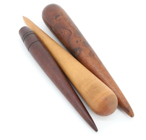 LOT OF WOODEN SAILOR'S FIDS