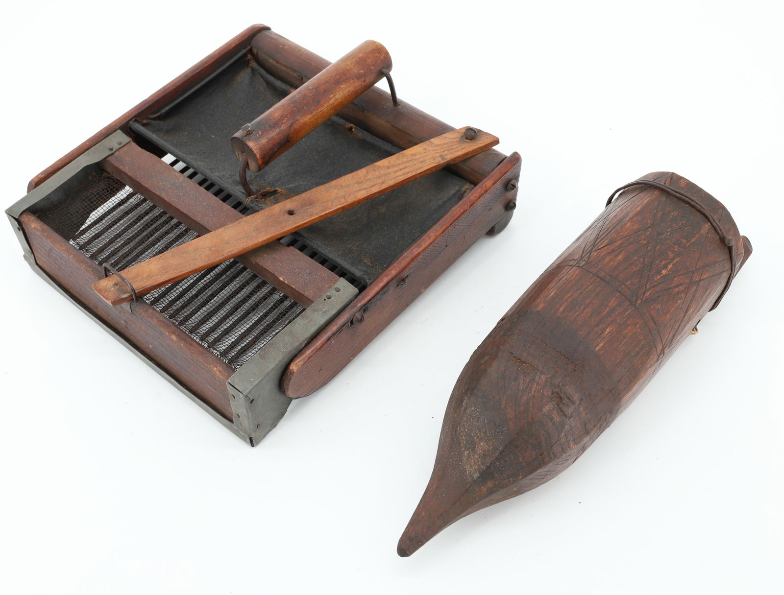 BLUEBERRY GATHERING RAKE AND WOODEN HOLDER (1 of 5)