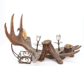 MOOSE PADDLE / ANTLER CENTERPIECE