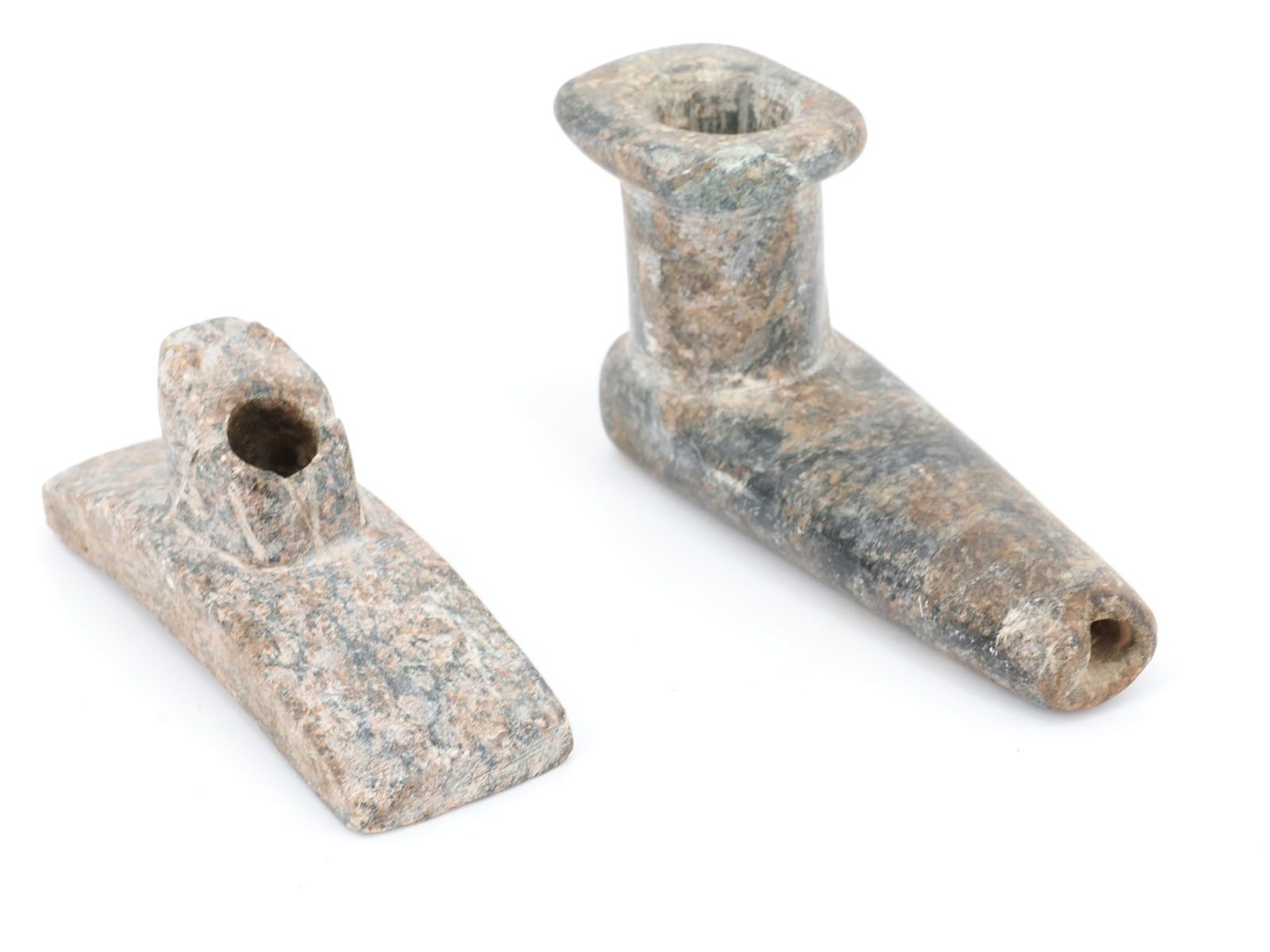 STONE FROG EFFIGY PIPE (1 of 4)