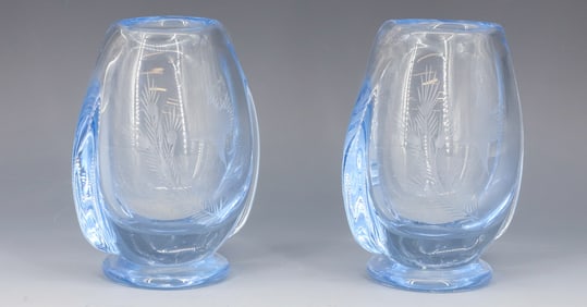 (2) KOSTA BODA VASES