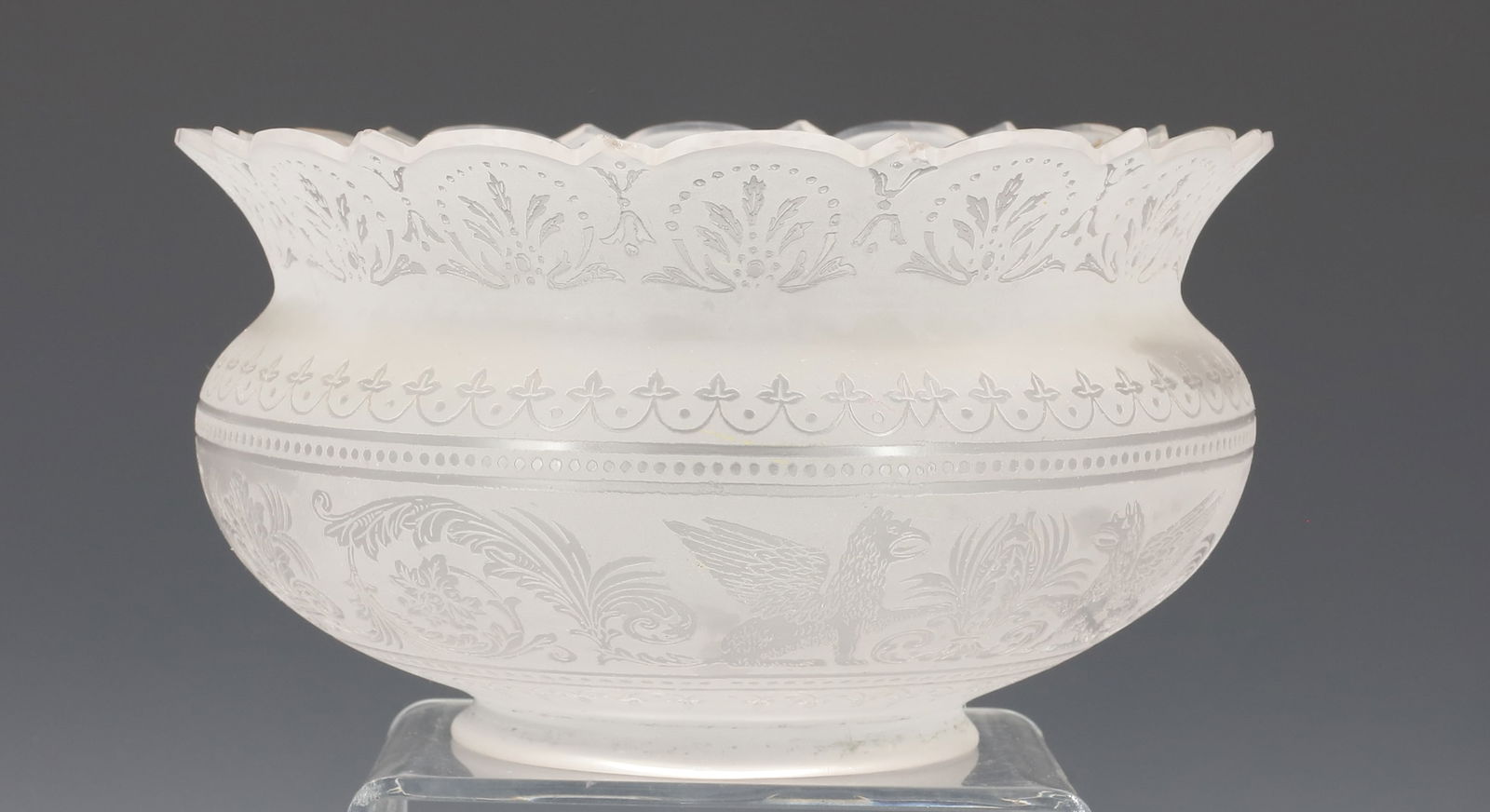 GRIFFIN PATTERN GAS SHADE (1 of 6)