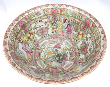 ANTIQUE FAMILLE ROSE CHINESE EXPORT PUNCH BOWL