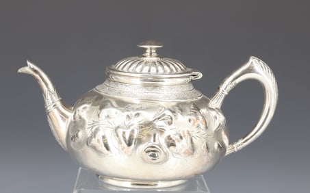 VICTORIAN SILVER PLATE TEAPOT