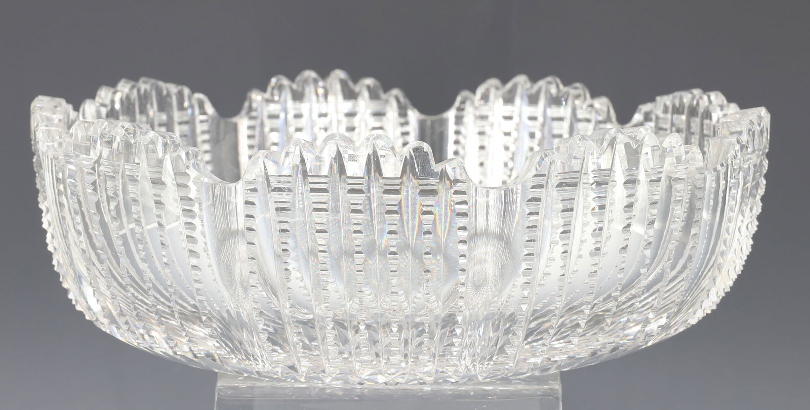 EARLY AMERICAN BRILLIANT CUT GLASS BOWL: ZIPPER CUTTING WITH ORNATE CUT RIM, LARGE PINWHEEL BASE 3" X 9" DIA PLEASE READ CAREFULLY - Terms for Purchasing and Shipping of Auction Items. Please read carefully before bidding. Hartzell’s Aucti