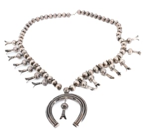 NATIVE AMERICAN SQUASH BLOSSOM NECKLACE