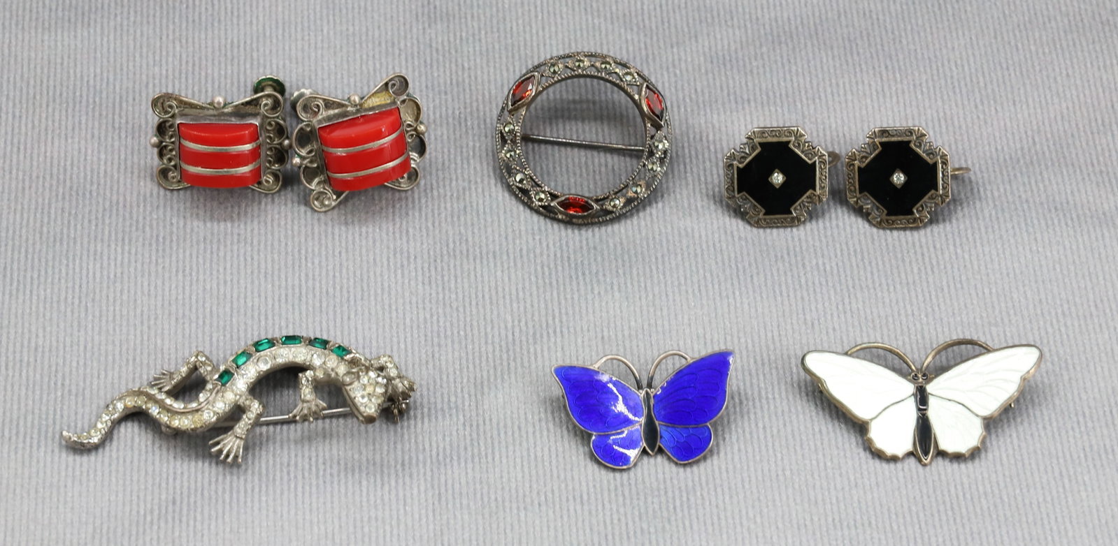STERLING SILVER JEWELRY LOT: SALAMANDER BROOCH, (2) DENMARK ENAMEL BUTTERFLIES, CIRCLE PIN, TWO PAIR EARRINGS TOTAL WEIGHT 1.2 OZT 2" LARGEST PLEASE READ CAREFULLY - Terms for Purchasing and Shipping of Auction Items. Please read