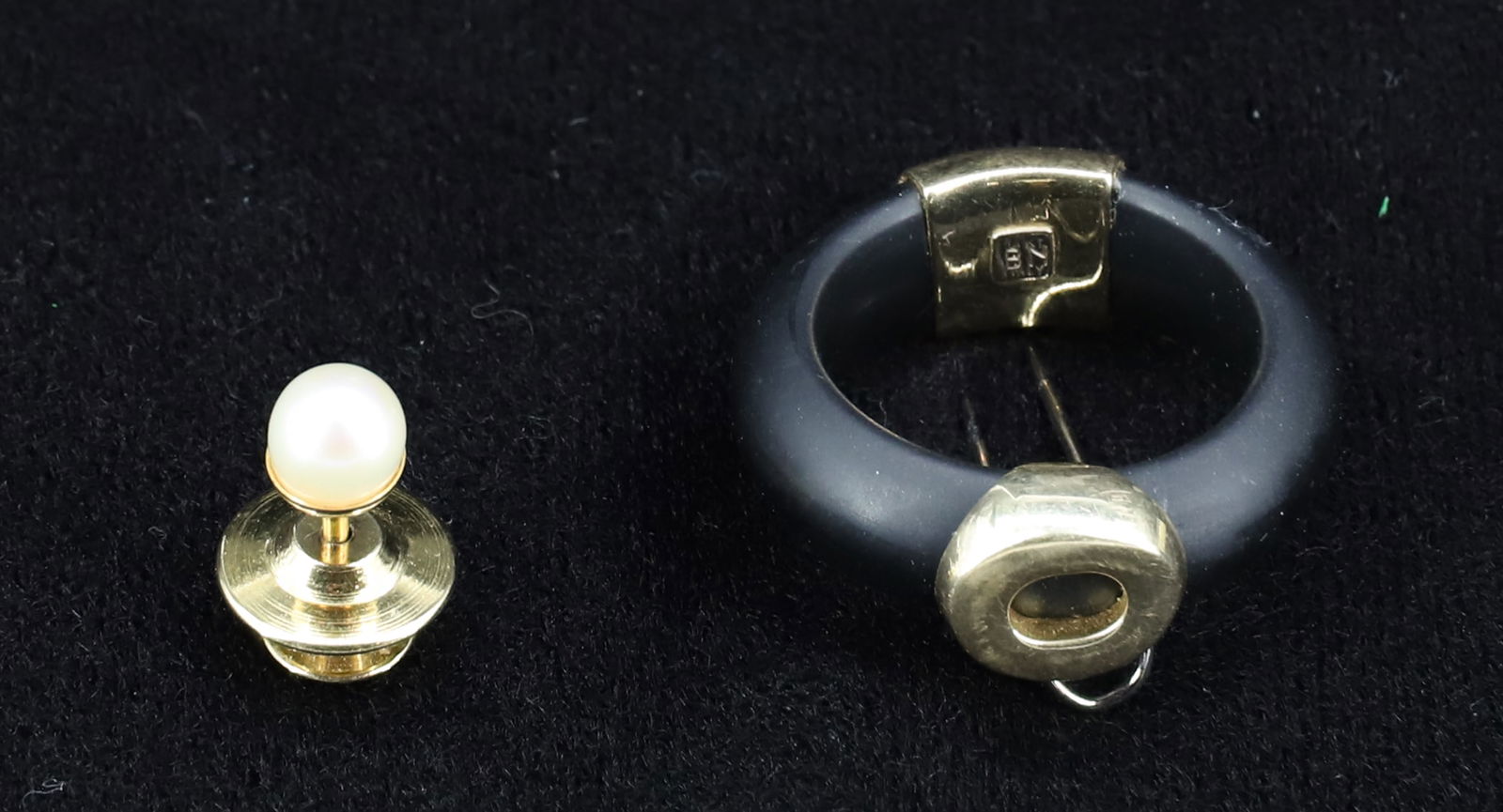 14K GOLD RING AND TIE TACK (1 of 3)