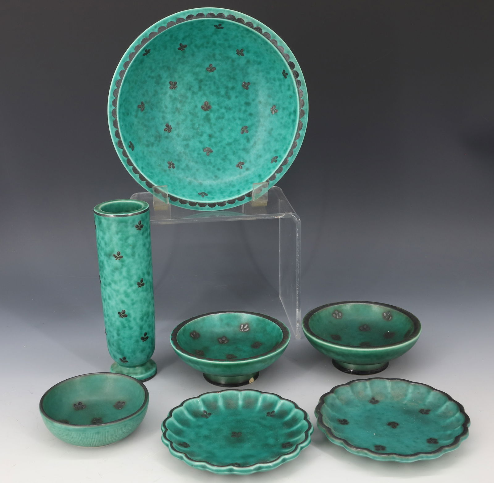 (7) GUSTAVSBERG ARGENTA BOWLS/VASE: INCLUDES CYLINDER VASE, BOWL, (3) SMALL BOWLS AND TWO COASTERS 5 3/4"H,7" DIA,4" DIA PLEASE READ CAREFULLY - Terms for Purchasing and Shipping of Auction Items. Please read carefully before bidding. H